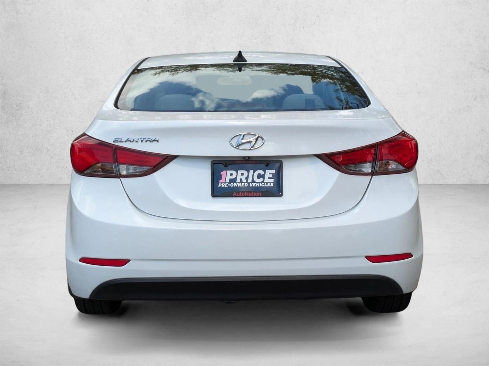 2016 Hyundai ELANTRA 4dr Sdn Auto SE