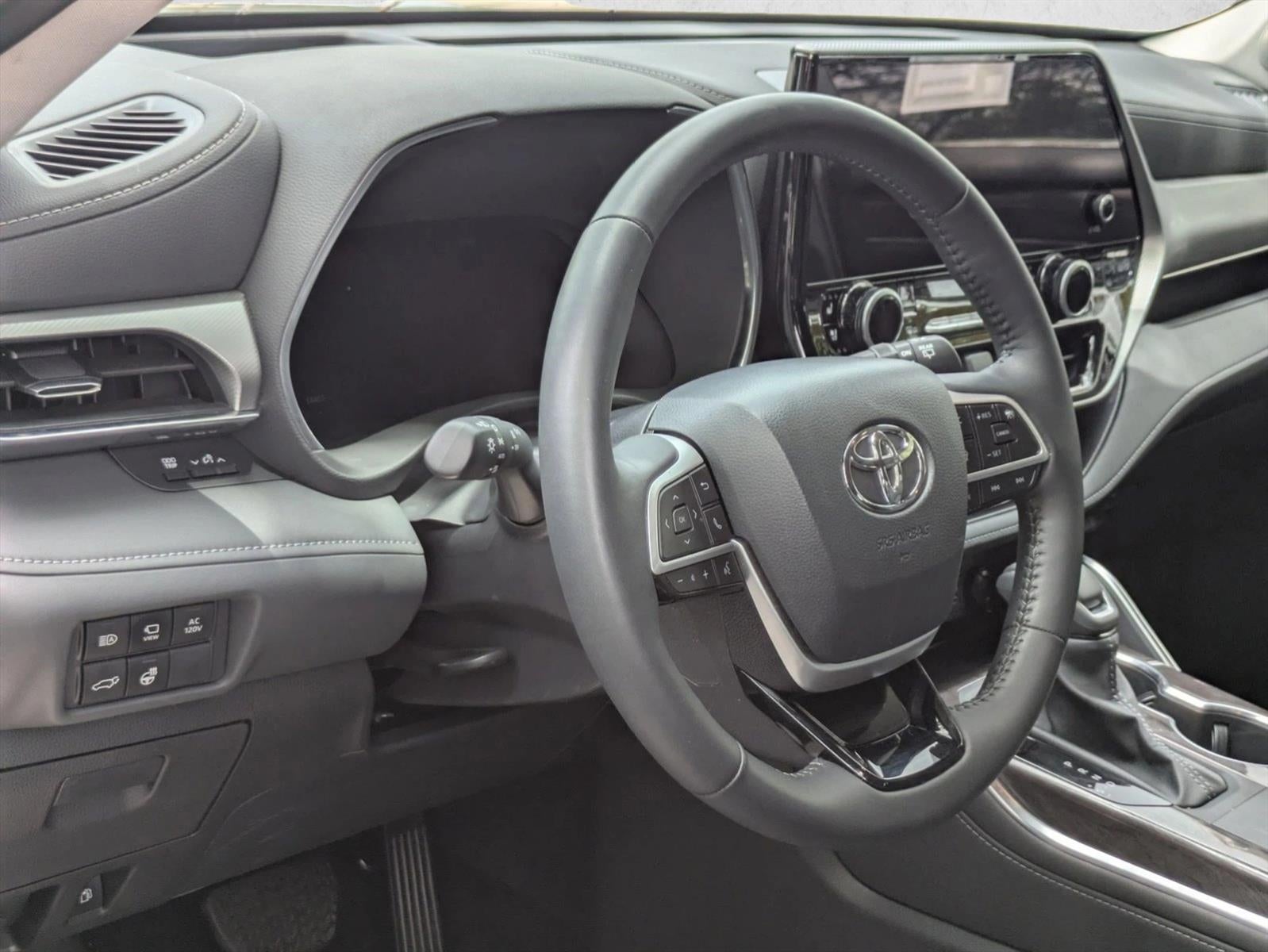 2025 Toyota Highlander Hybrid Platinum AWD (Natl)