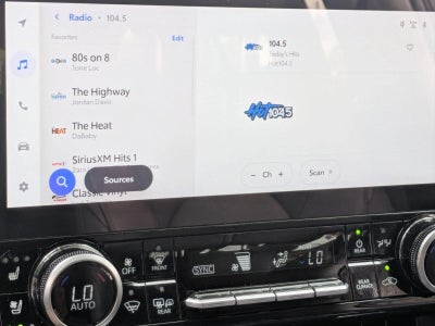 2025 Toyota Highlander Hybrid Platinum AWD (Natl)