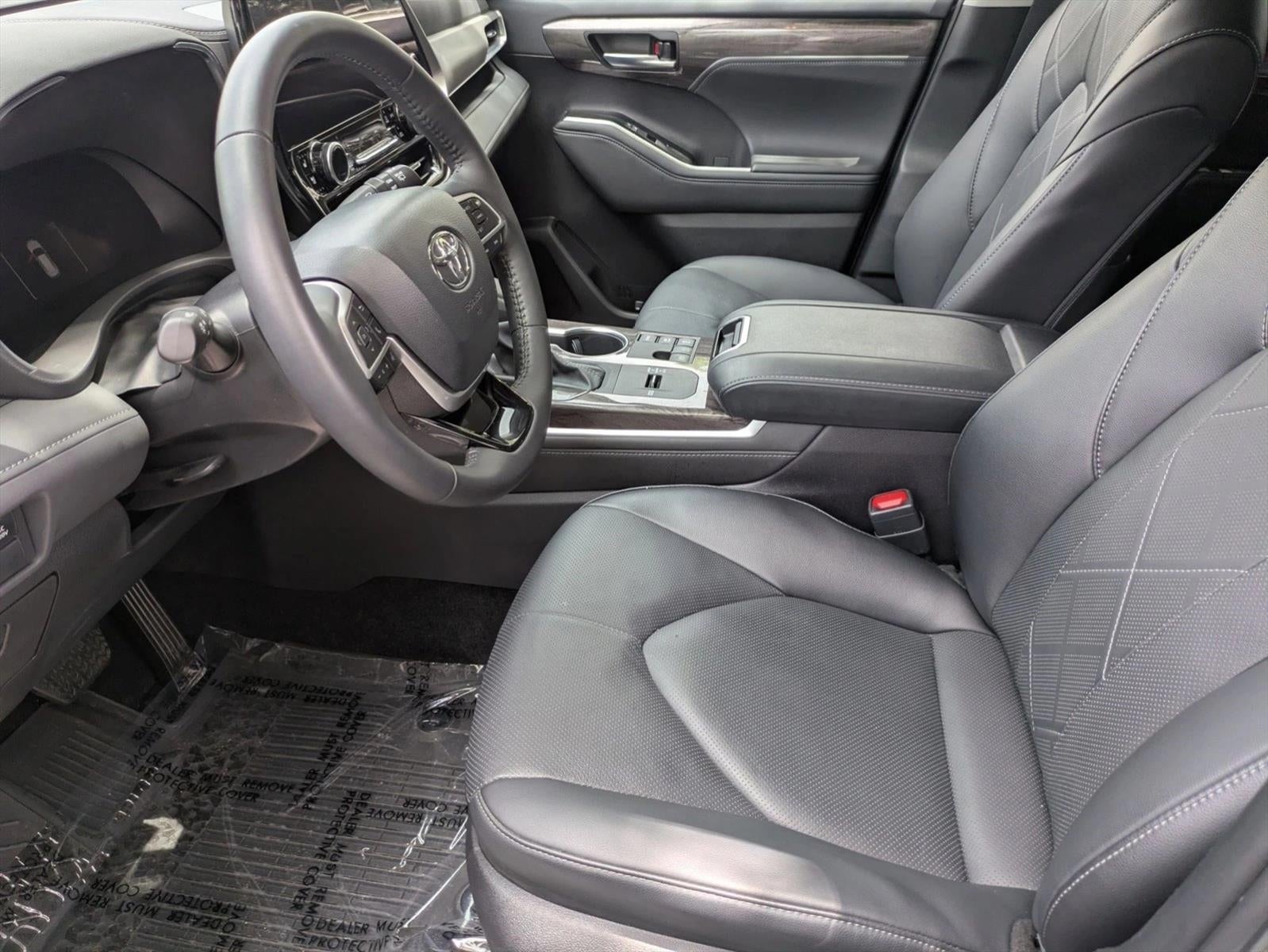 2025 Toyota Highlander Hybrid Platinum AWD (Natl)