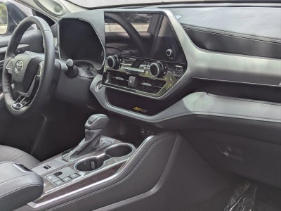 2025 Toyota Highlander Hybrid Platinum AWD (Natl)