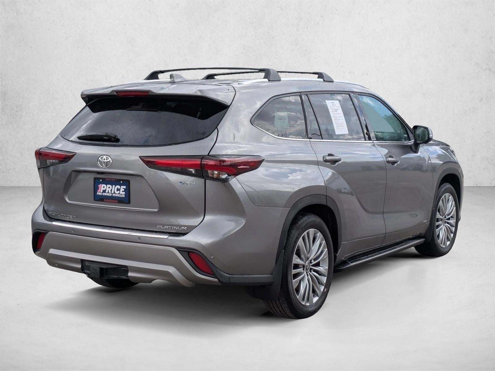 2025 Toyota Highlander Hybrid Platinum AWD (Natl)