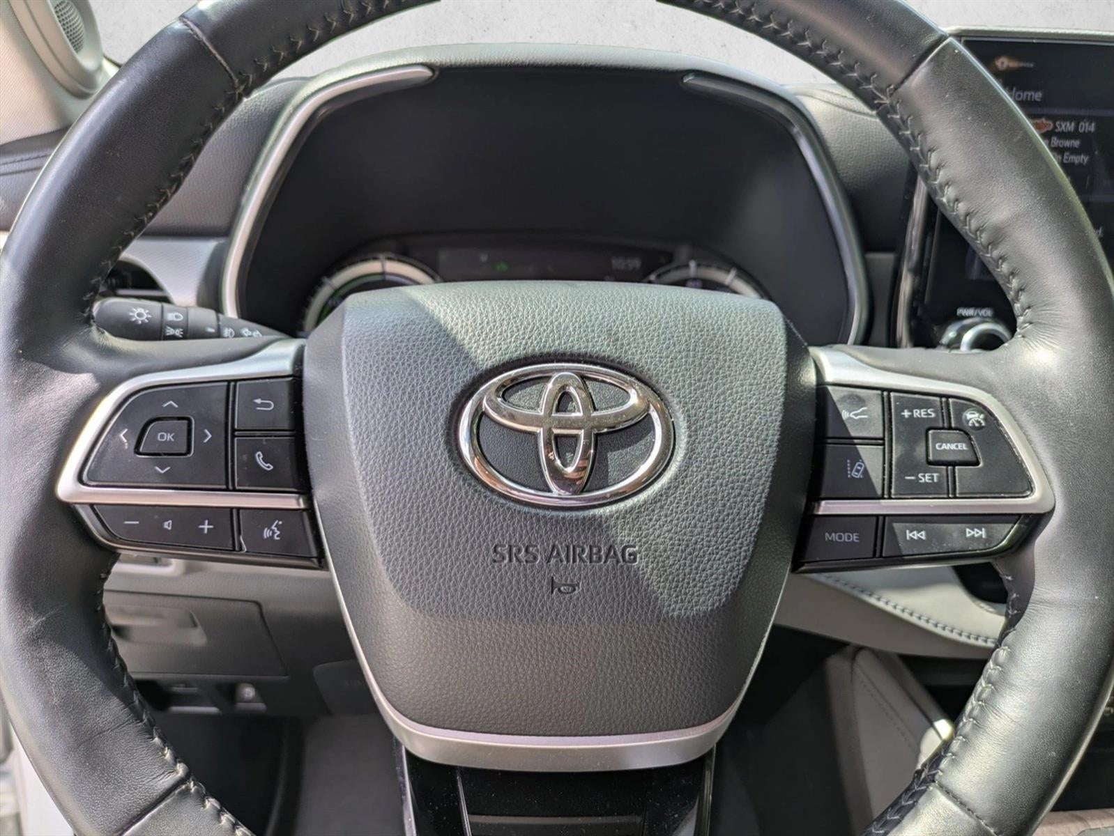 2022 Toyota Highlander Hybrid Platinum AWD (Natl)