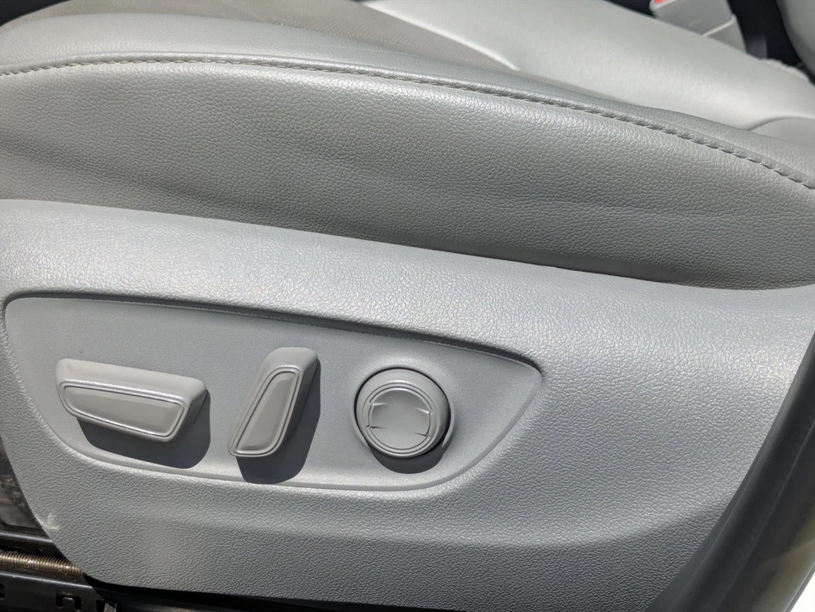 2022 Toyota Highlander Hybrid Platinum AWD (Natl)