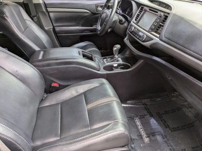 2017 Toyota Highlander SE V6 FWD (Natl)
