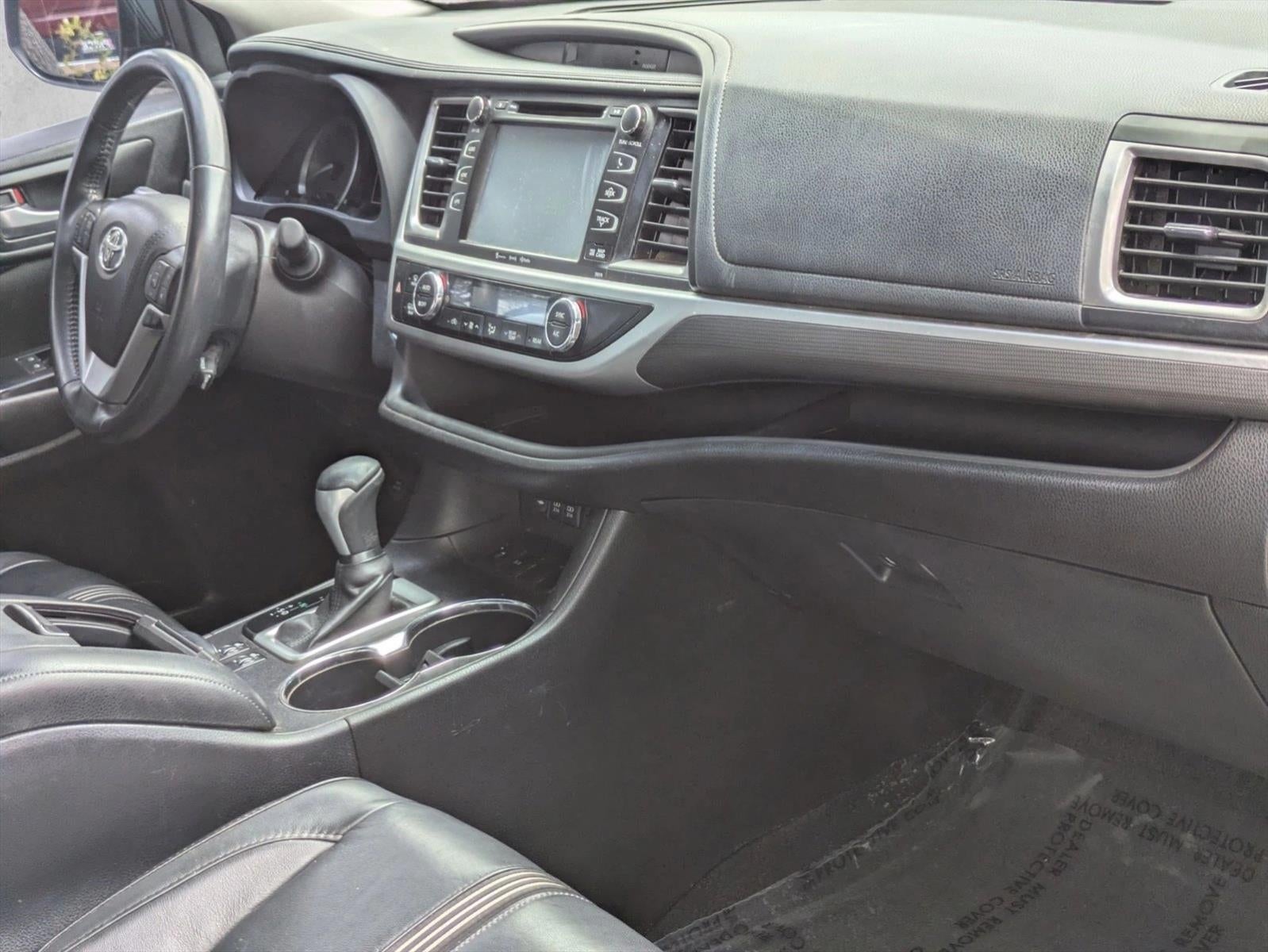 2017 Toyota Highlander SE V6 FWD (Natl)
