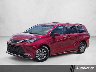 2023 Toyota Sienna XLE FWD 8-Passenger (Natl)