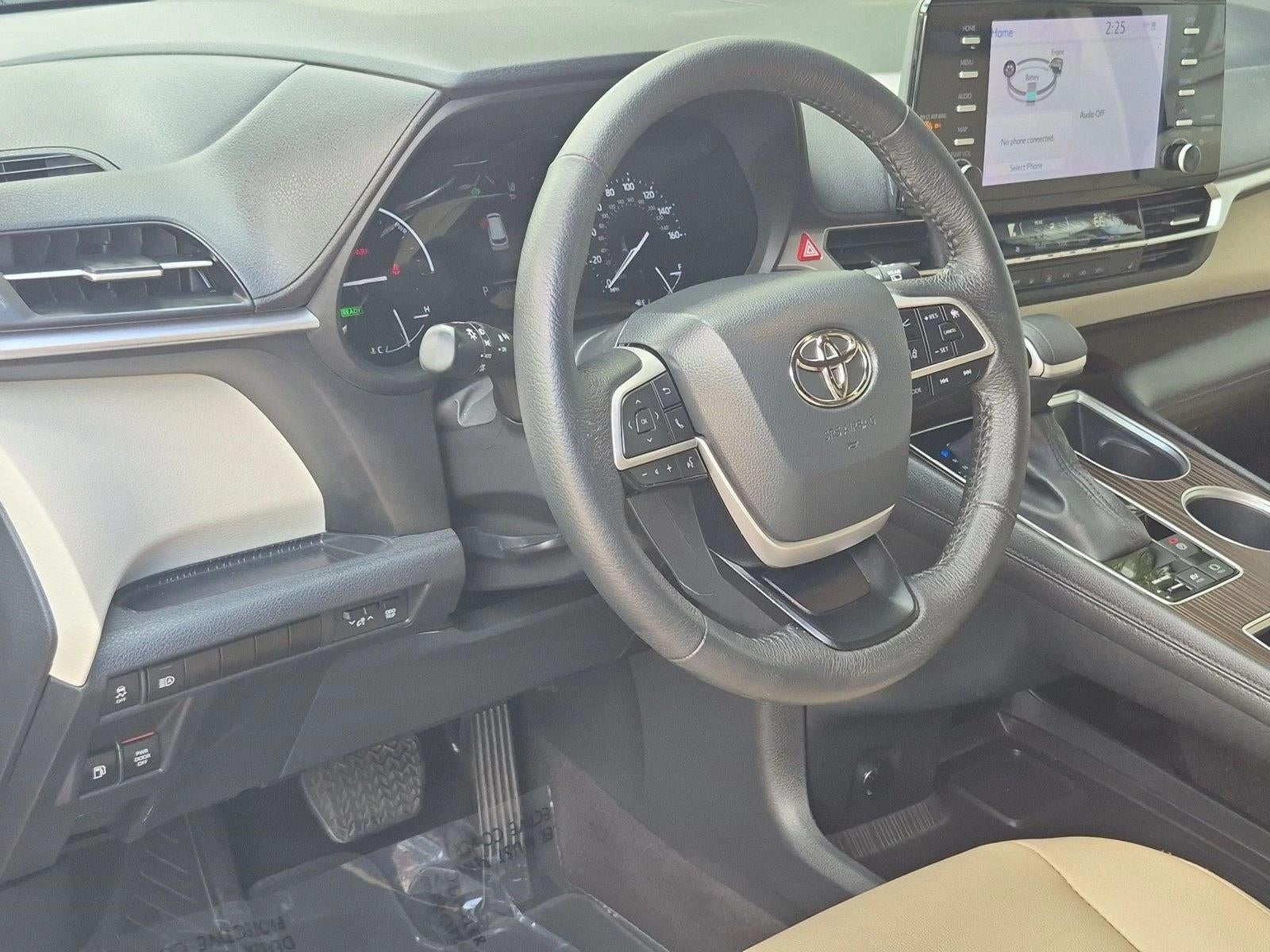 2023 Toyota Sienna XLE FWD 8-Passenger (Natl)