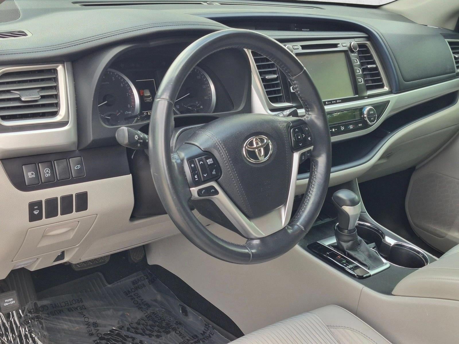 2018 Toyota Highlander LE Plus V6 FWD (SE)