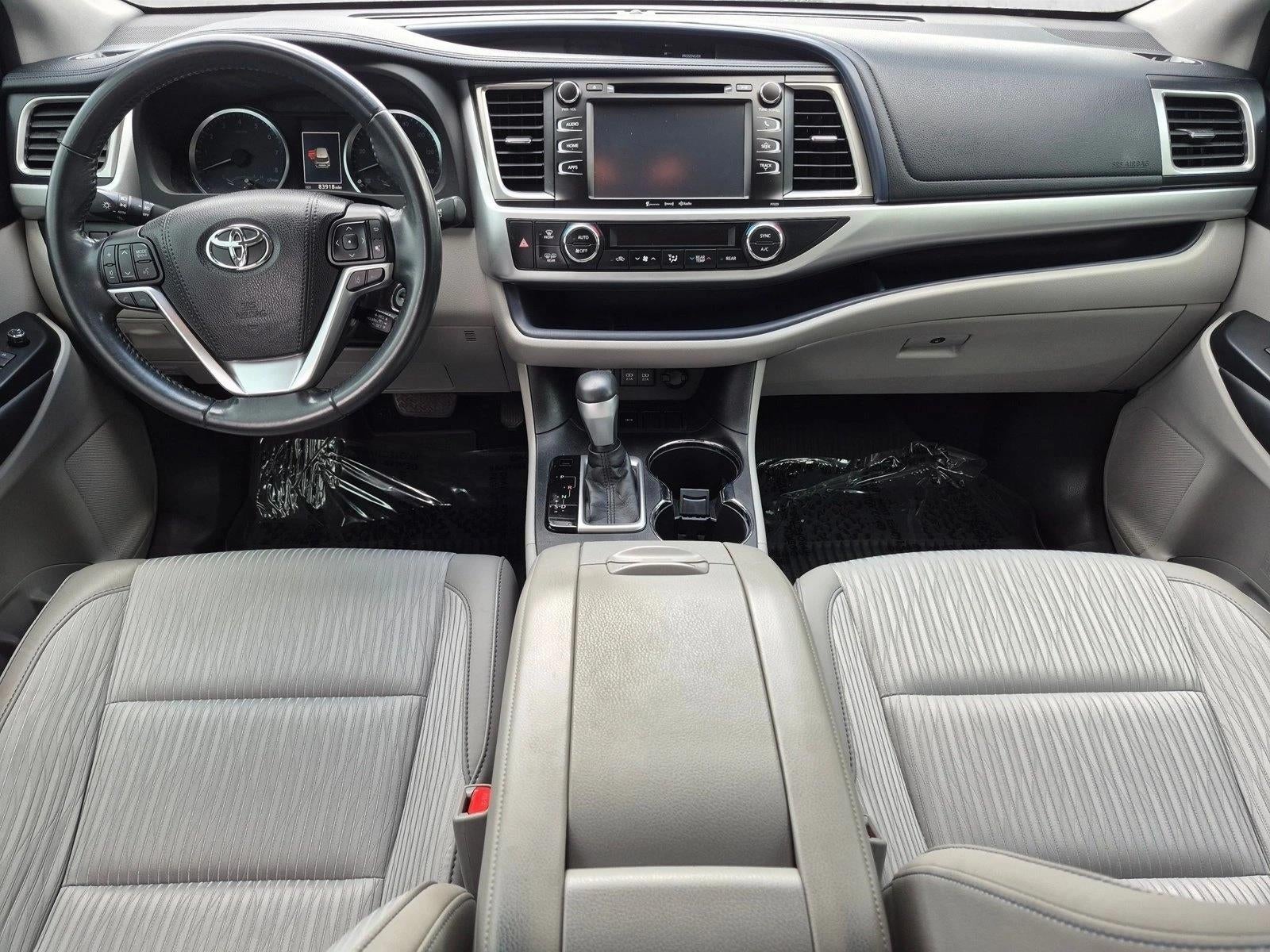2018 Toyota Highlander LE Plus V6 FWD (SE)
