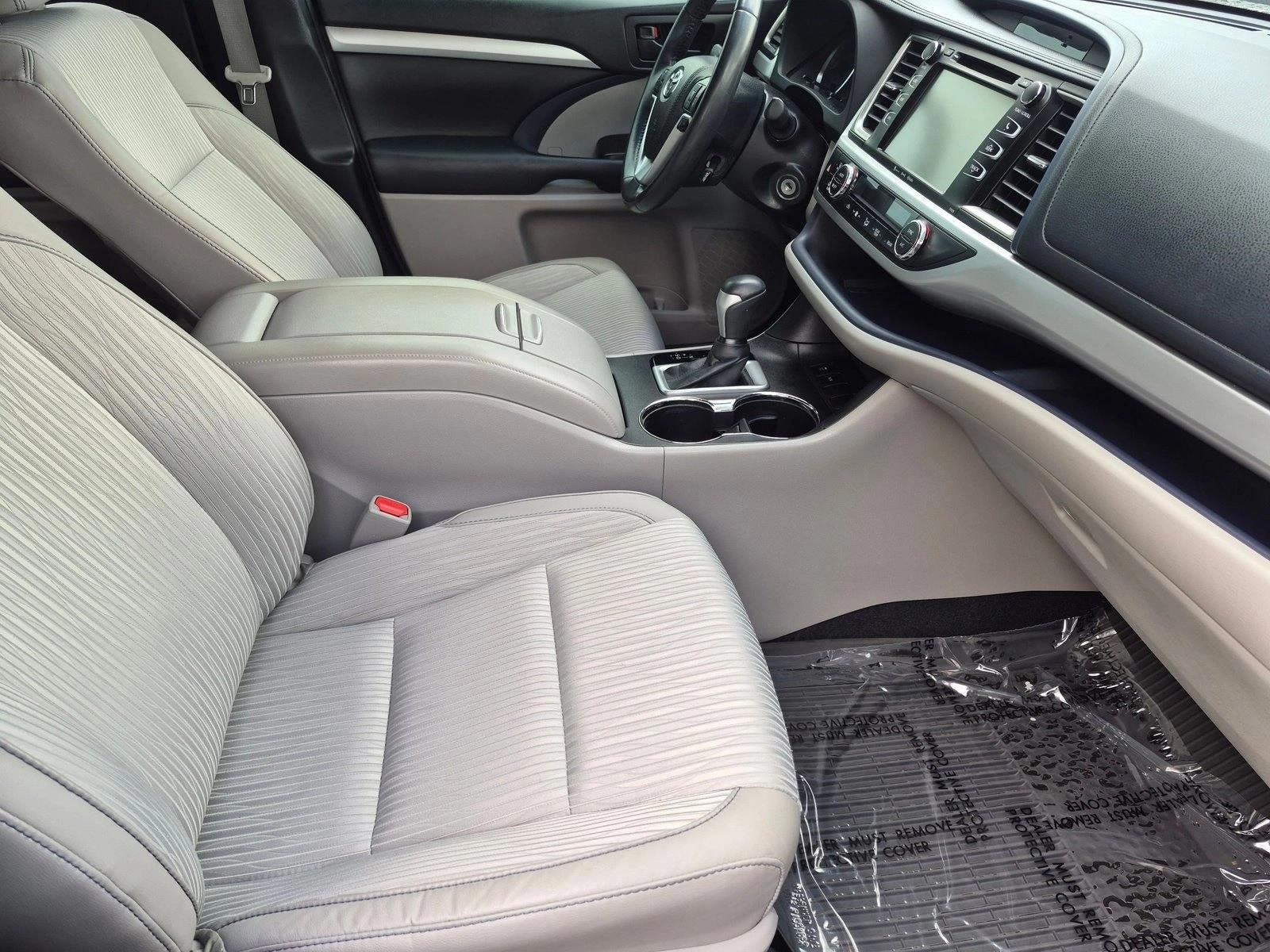 2018 Toyota Highlander LE Plus V6 FWD (SE)