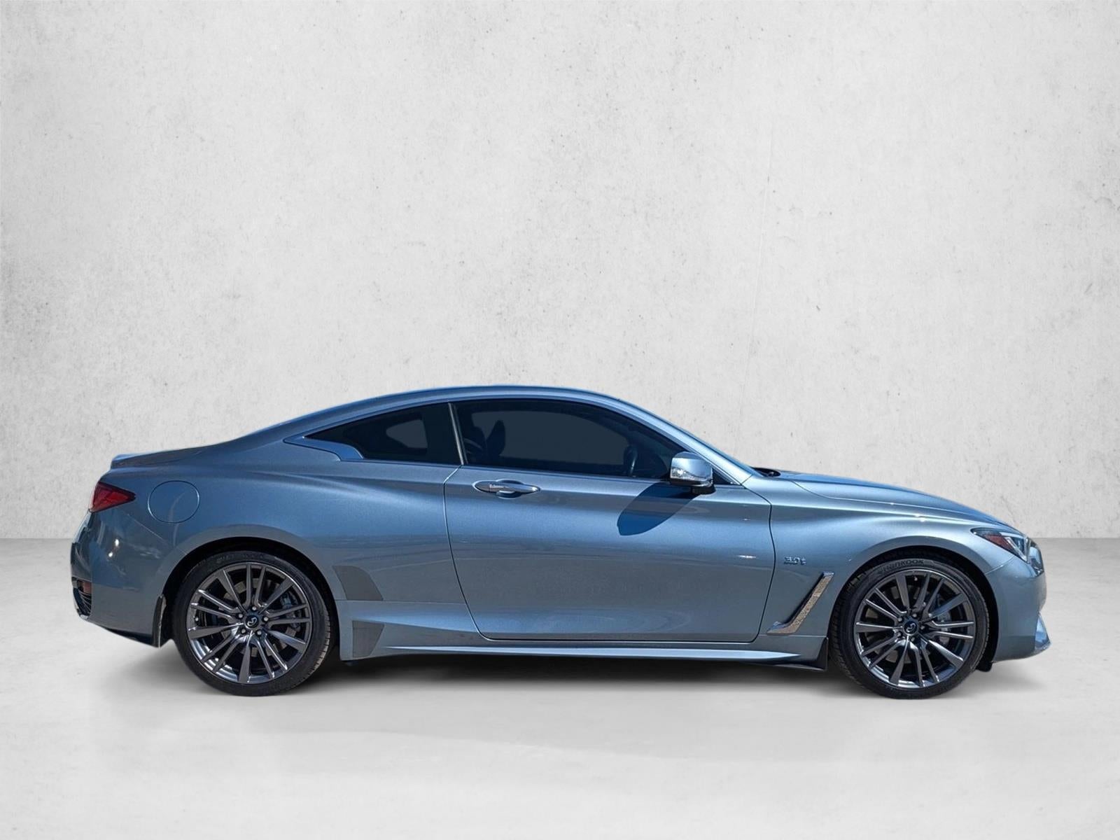 2017 INFINITI Q60 Sport RWD