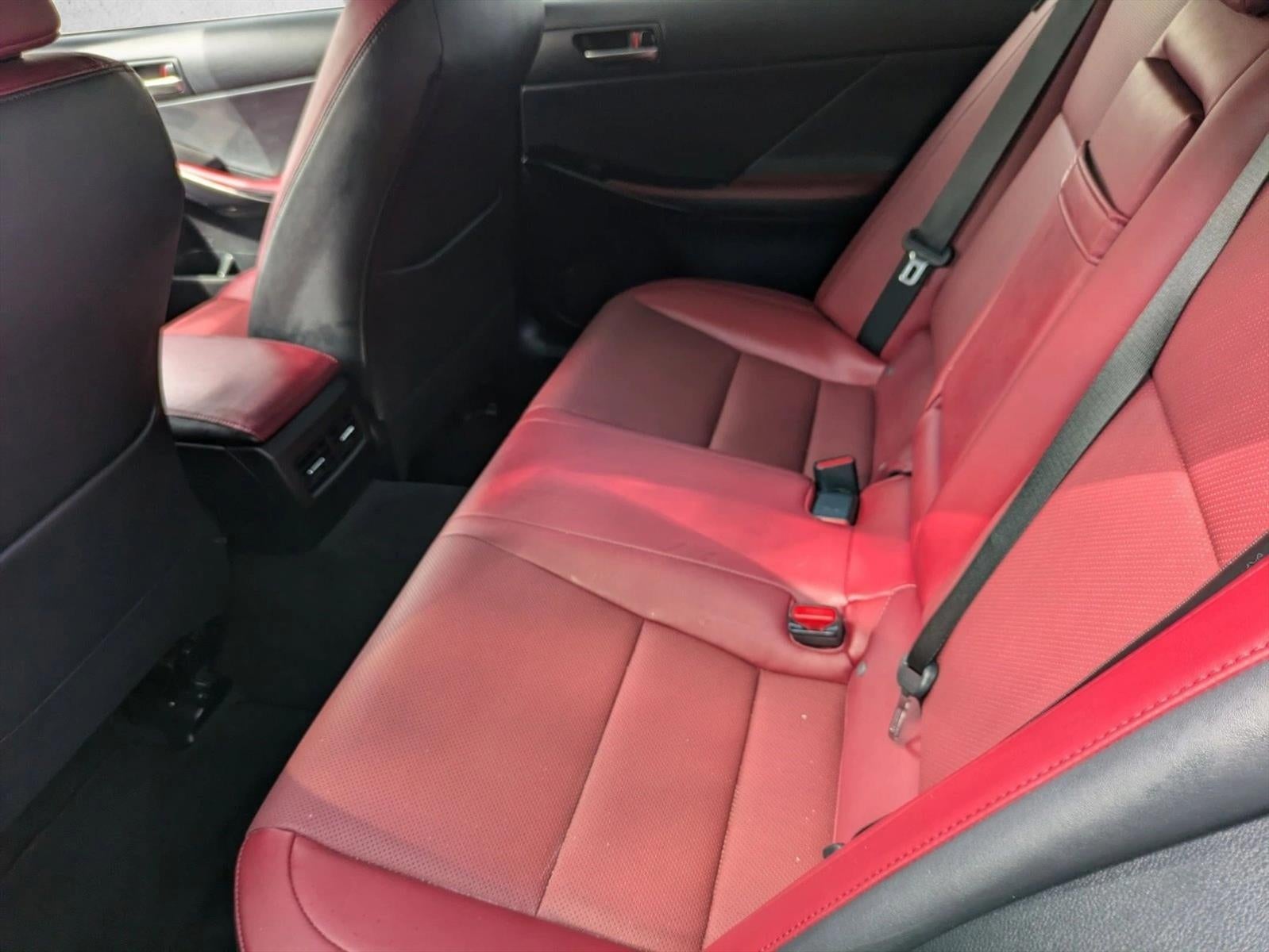 2022 Lexus IS 300 RWD