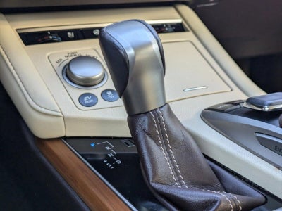 2017 Lexus ES 300h FWD