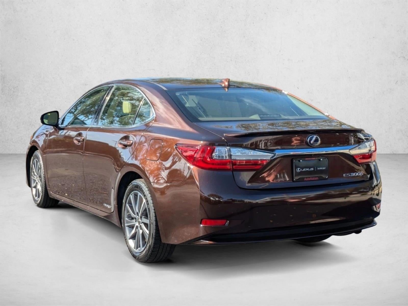 2017 Lexus ES 300h FWD