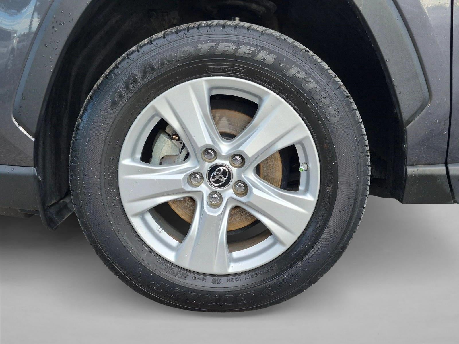 2019 Toyota RAV4 XLE FWD (GS)