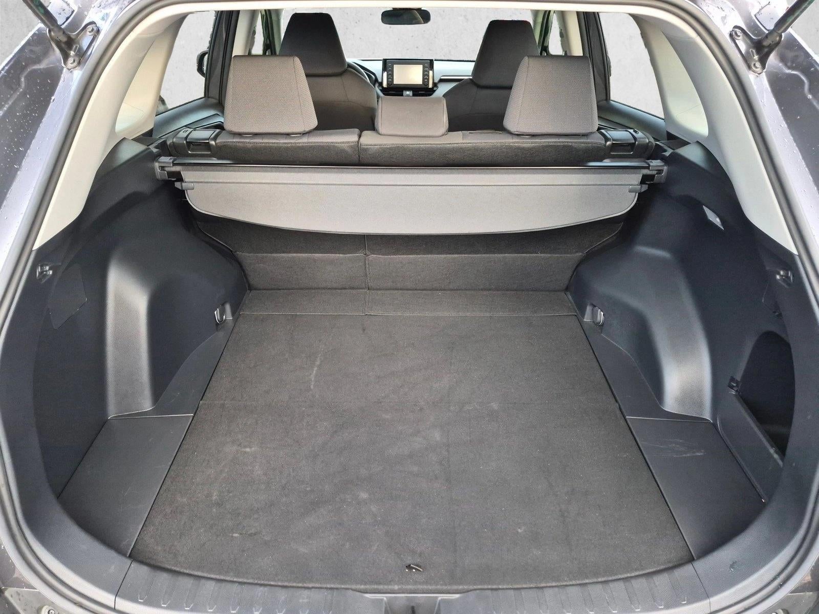 2019 Toyota RAV4 XLE FWD (GS)