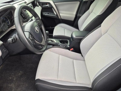 2018 Toyota RAV4 XLE FWD (GS)