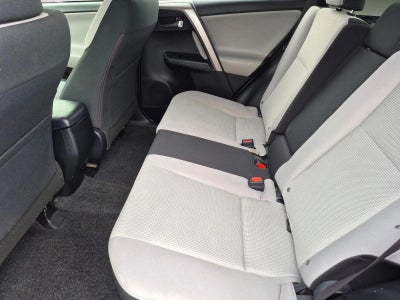 2018 Toyota RAV4 XLE FWD (GS)