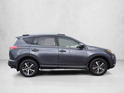 2018 Toyota RAV4 XLE FWD (GS)