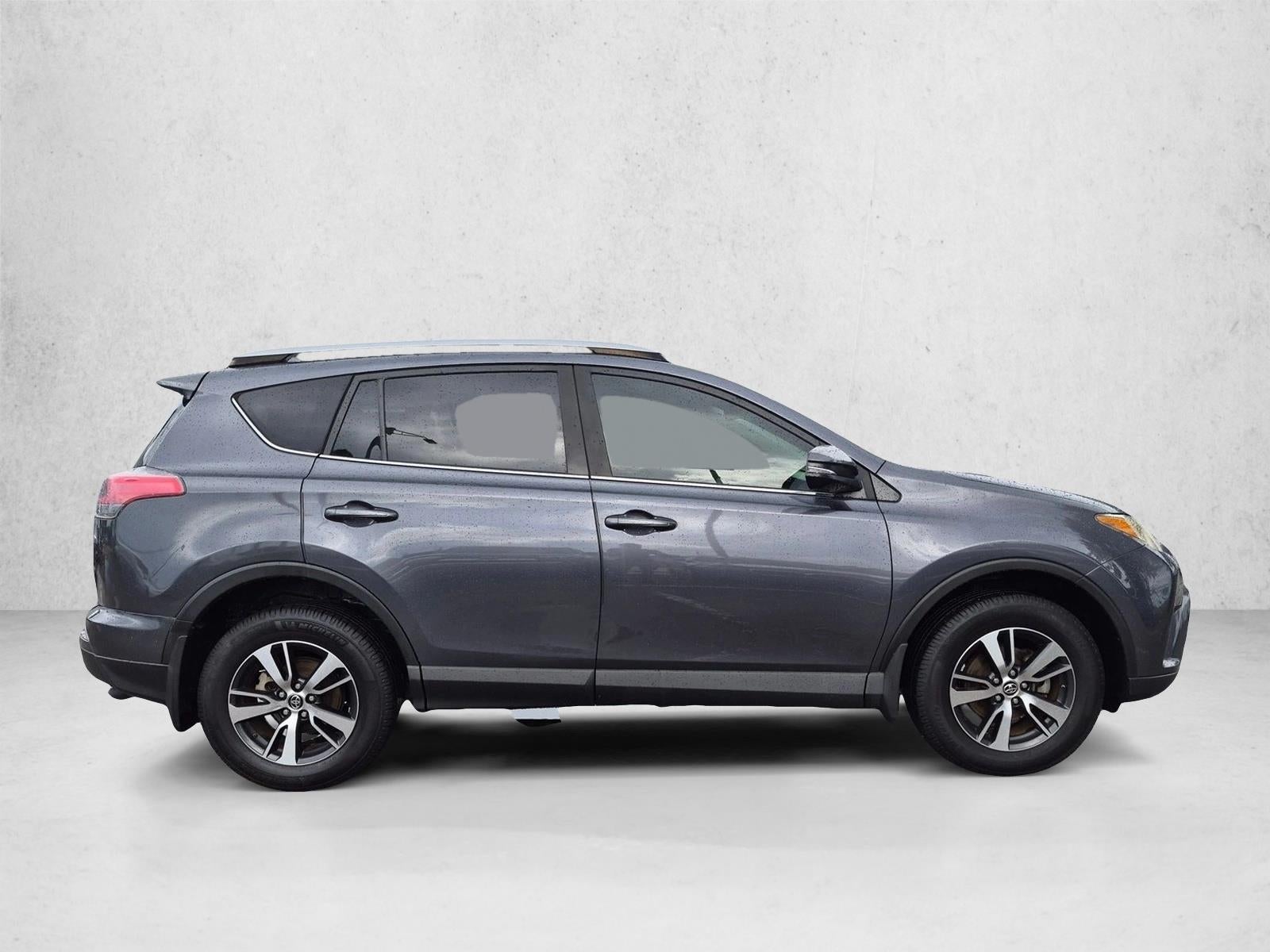2018 Toyota RAV4 XLE FWD (GS)