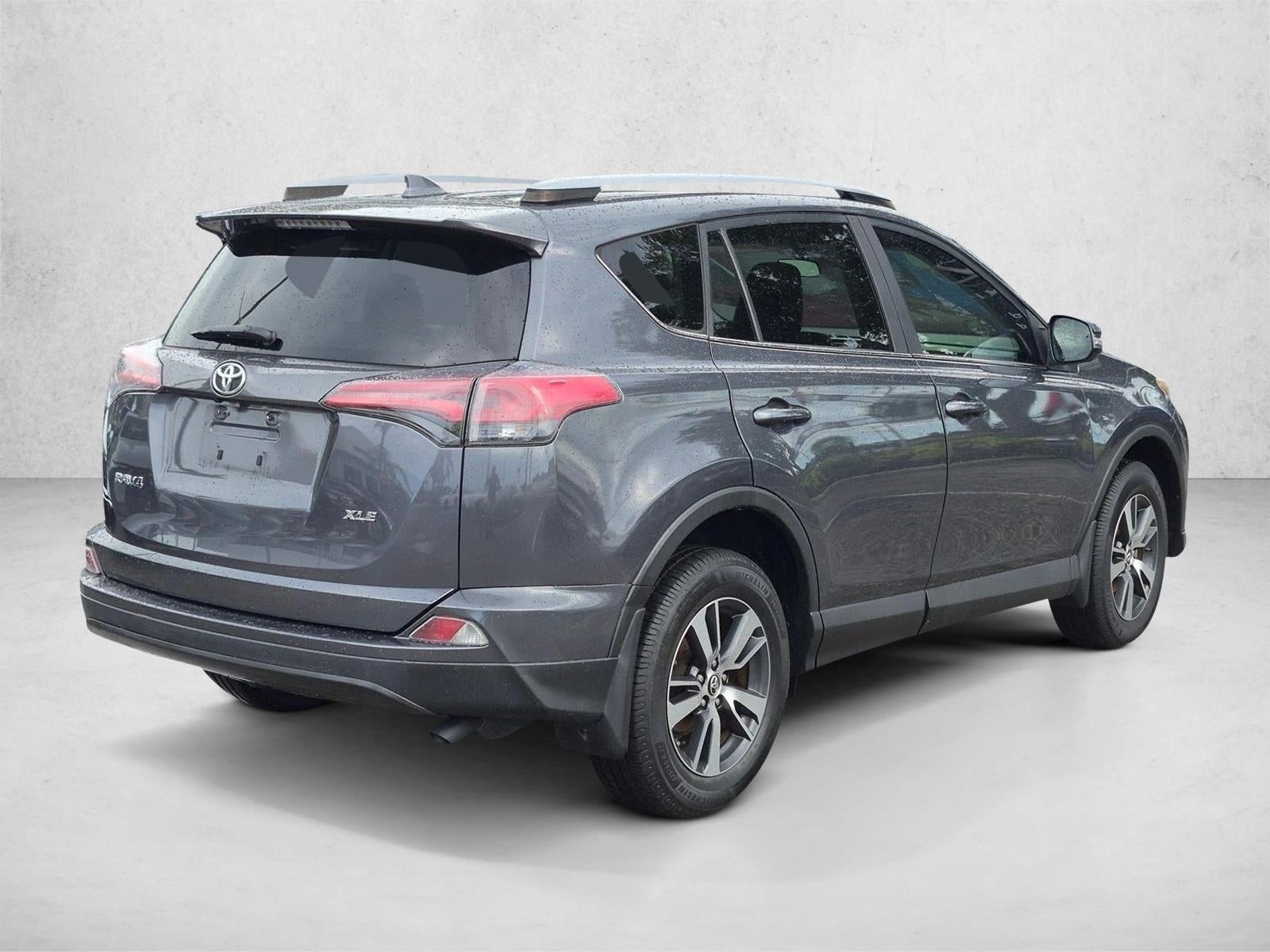 2018 Toyota RAV4 XLE FWD (GS)