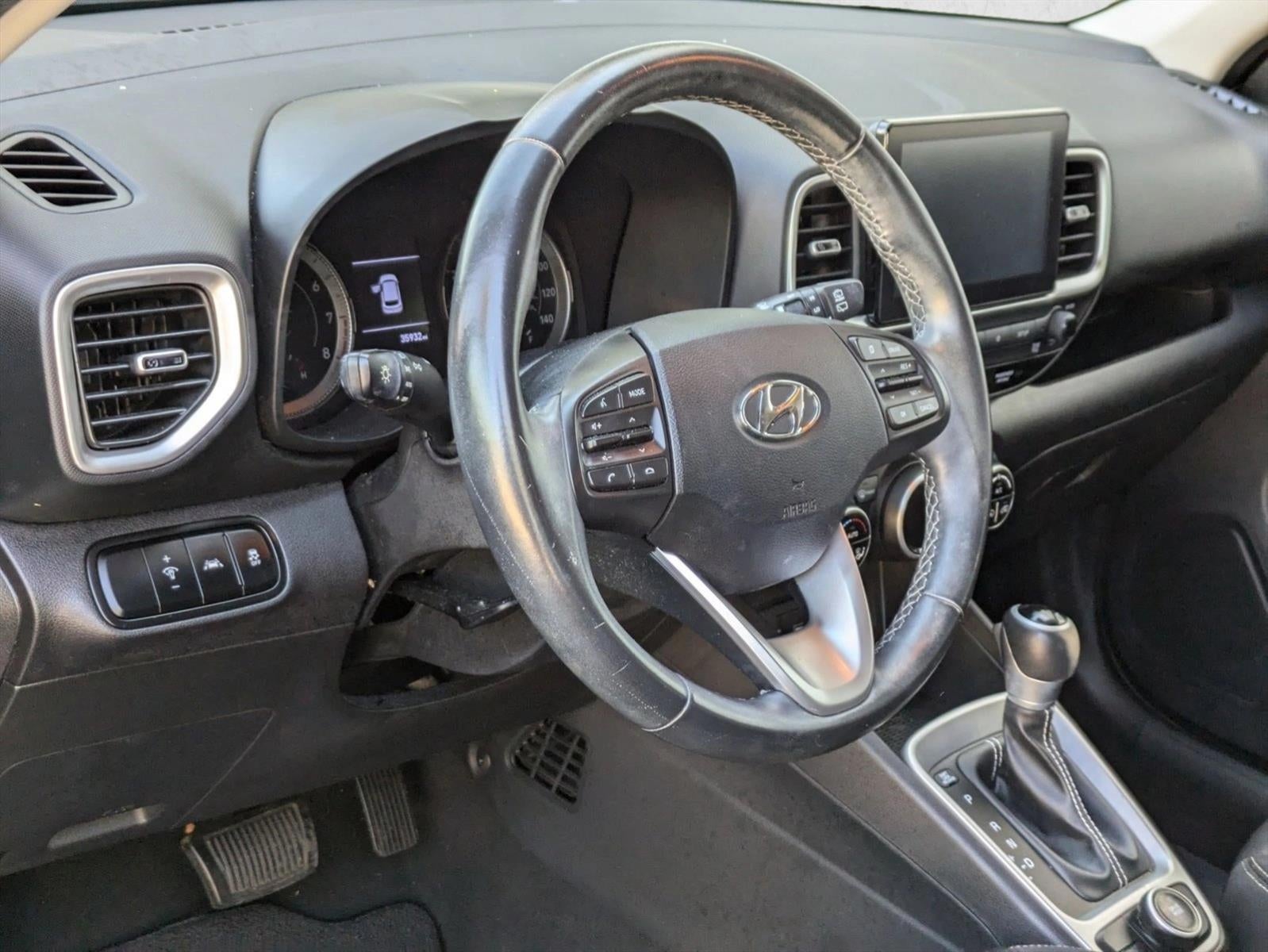 2020 Hyundai VENUE SEL IVT