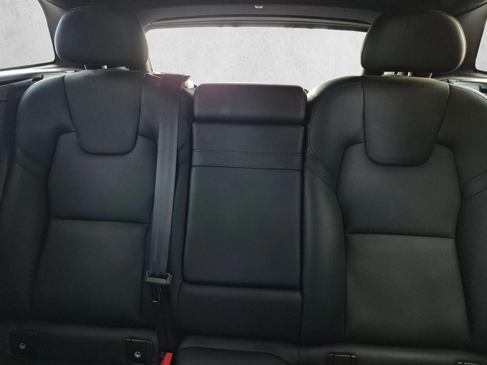 2018 Volvo XC60 T6 AWD Momentum
