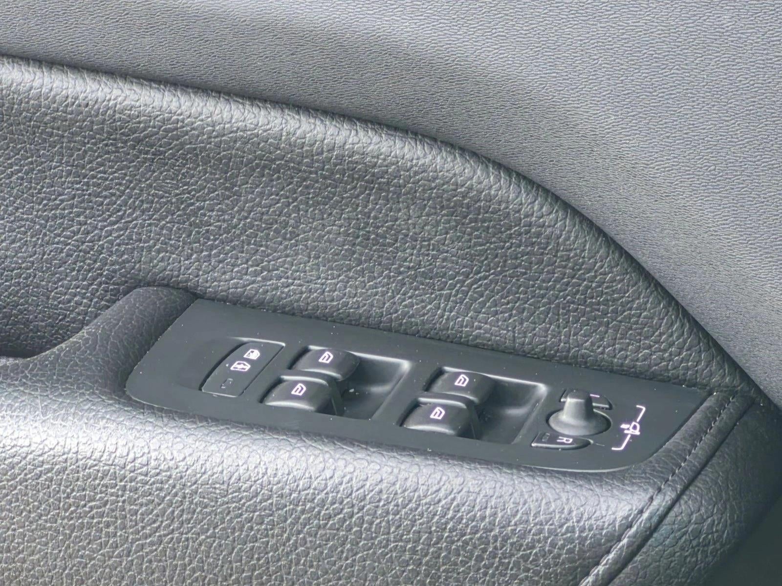 2018 Volvo XC60 T6 AWD Momentum