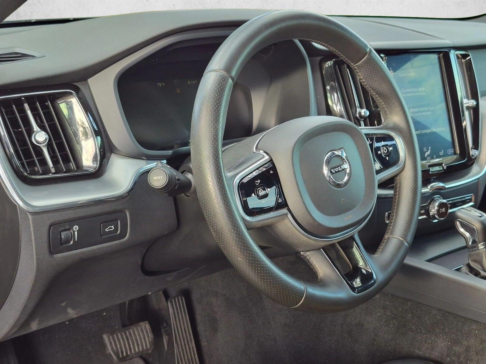 2018 Volvo XC60 T6 AWD Momentum