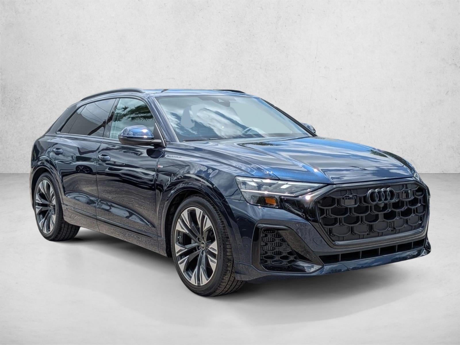 2025 Audi Q8 Premium Plus 55 TFSI quattro