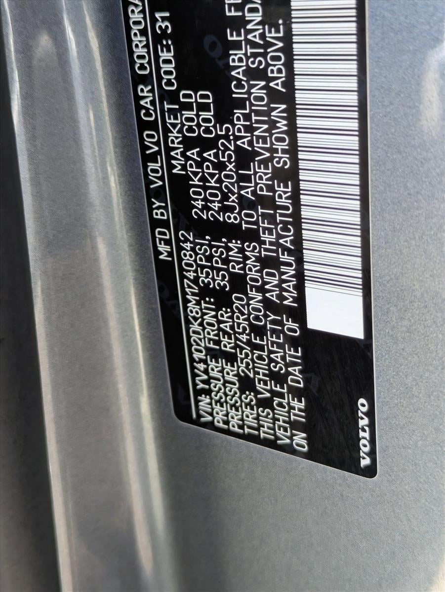 2021 Volvo XC60 T5 FWD Momentum