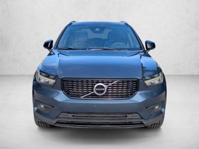2022 Volvo XC40 T5 AWD R-Design
