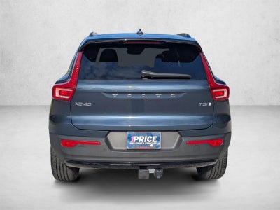 2022 Volvo XC40 T5 AWD R-Design
