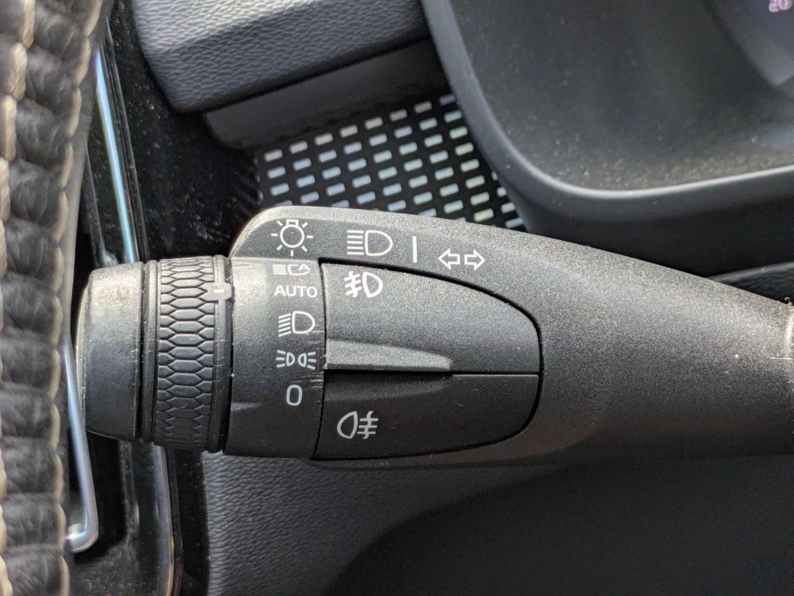 2021 Volvo XC40 Recharge P8 eAWD Pure Electric