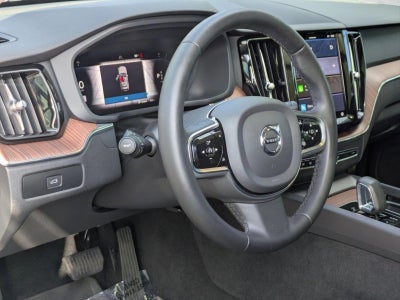 2024 Volvo XC60 B5 AWD Plus Dark Theme