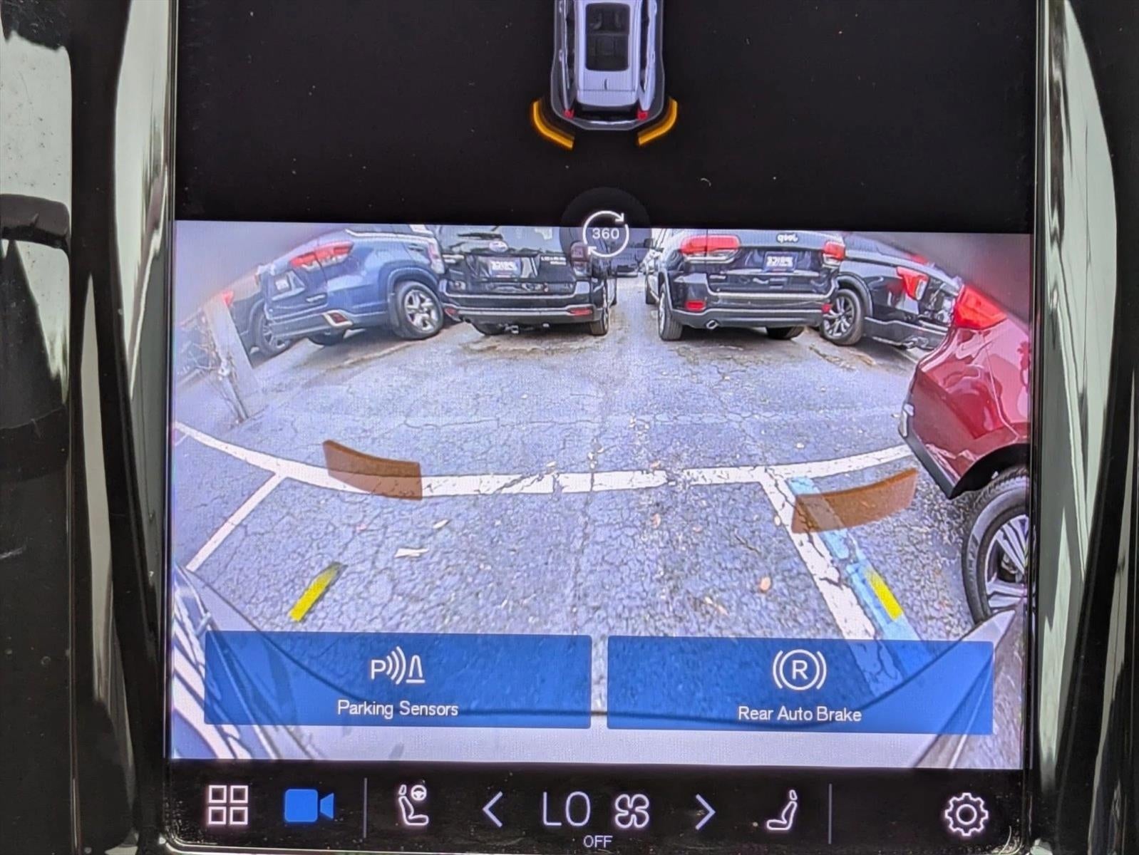 2022 Volvo XC60 B5 AWD R-Design