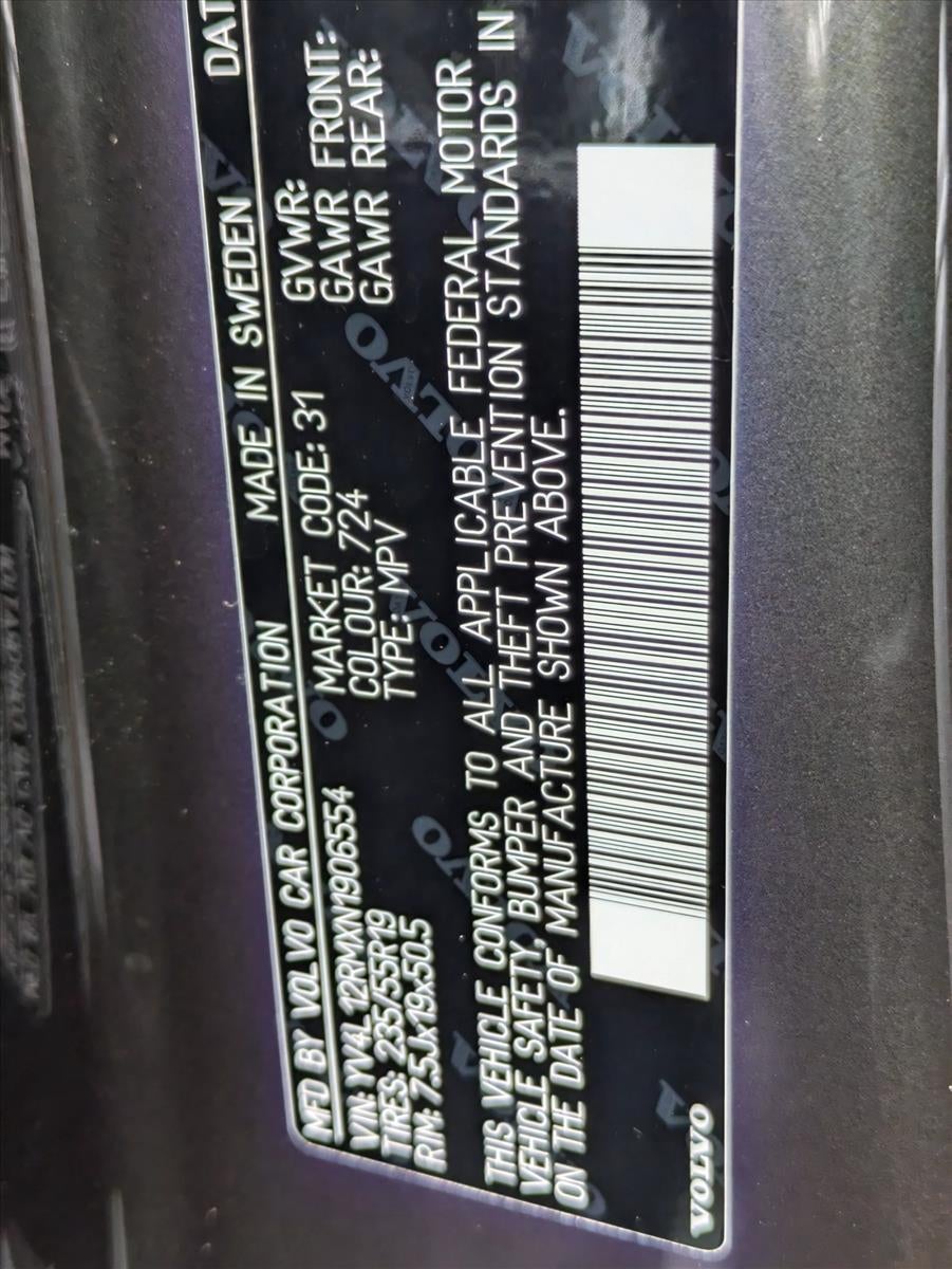 2022 Volvo XC60 B5 AWD R-Design