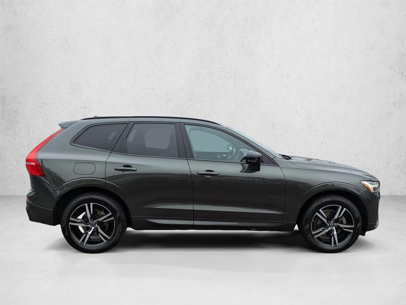 2022 Volvo XC60 B5 AWD R-Design
