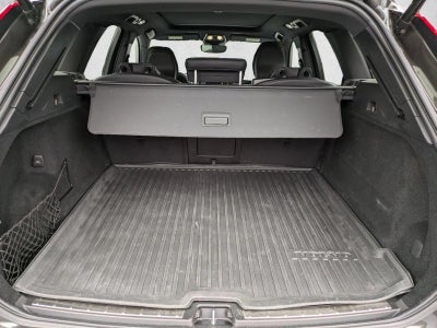 2022 Volvo XC60 B5 AWD R-Design