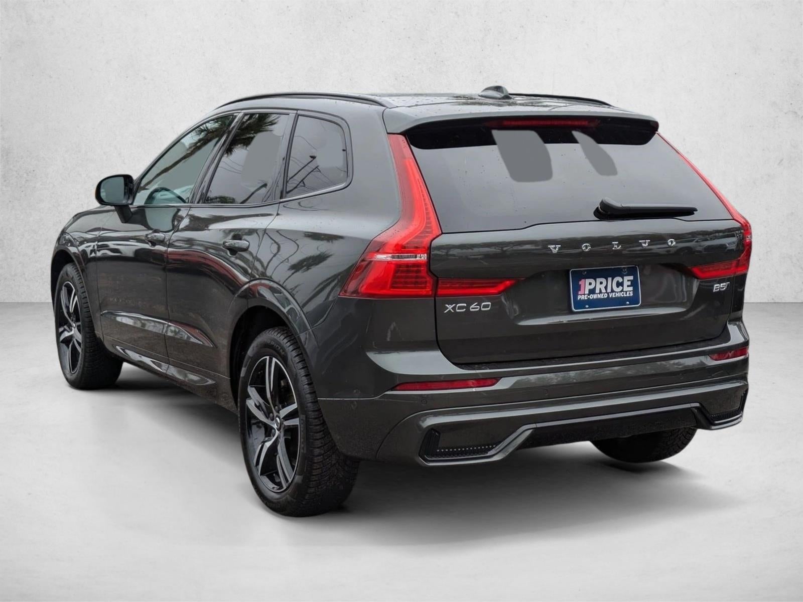 2022 Volvo XC60 B5 AWD R-Design
