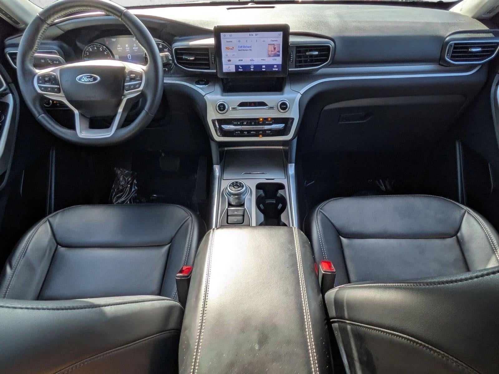 2023 Ford Explorer XLT 4WD