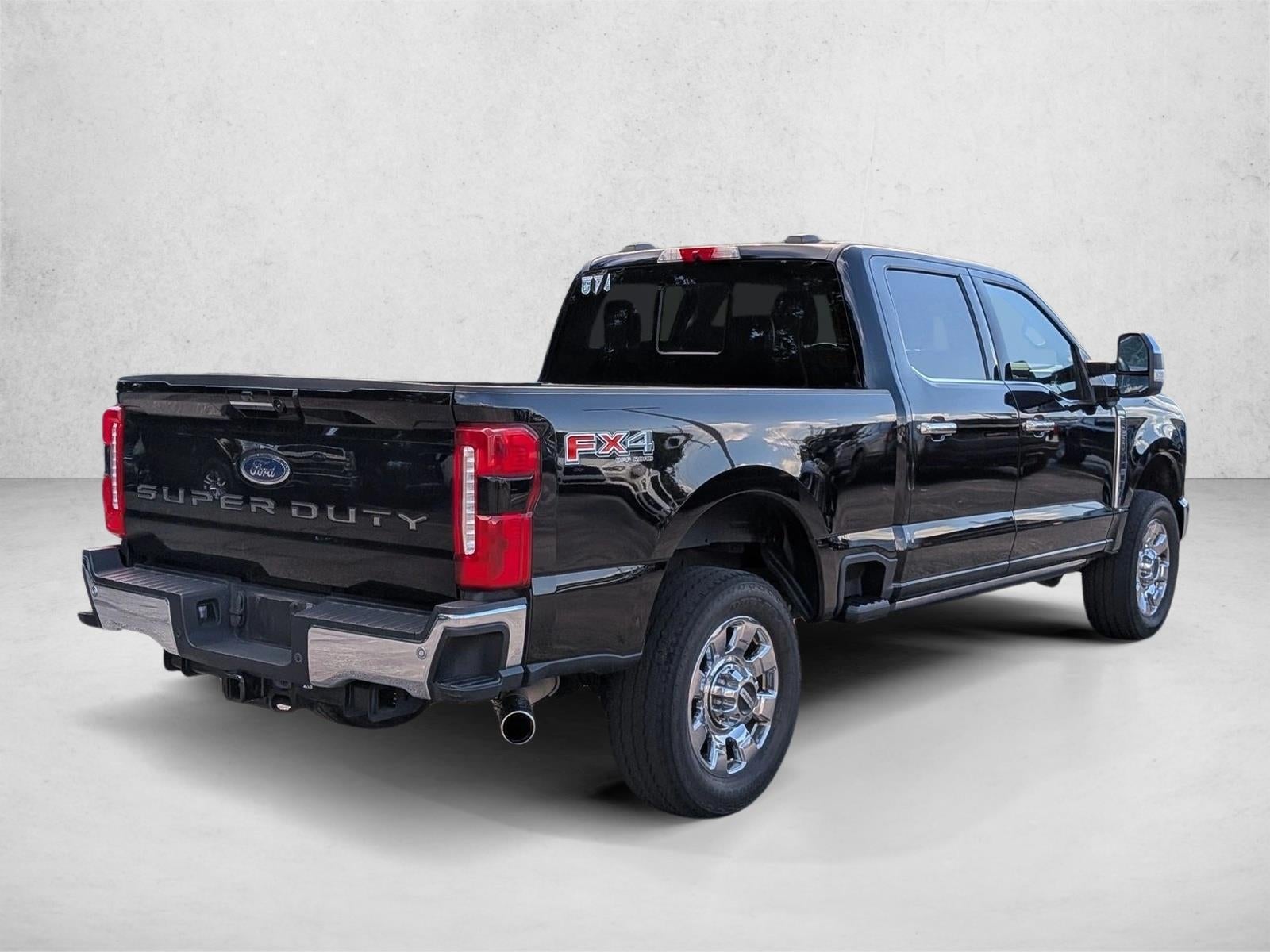 2024 Ford Super Duty F-250 SRW LARIAT 4WD Crew Cab 6.75' Box