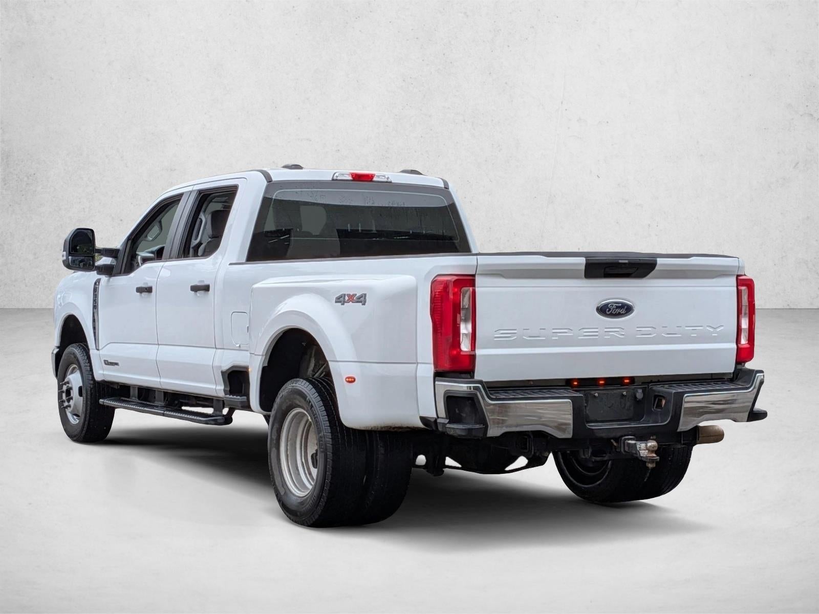 2024 Ford Super Duty F-350 DRW XL 4WD Crew Cab 8' Box