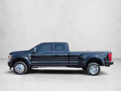 2019 Ford Super Duty F-450 DRW Platinum 4WD Crew Cab 8' Box