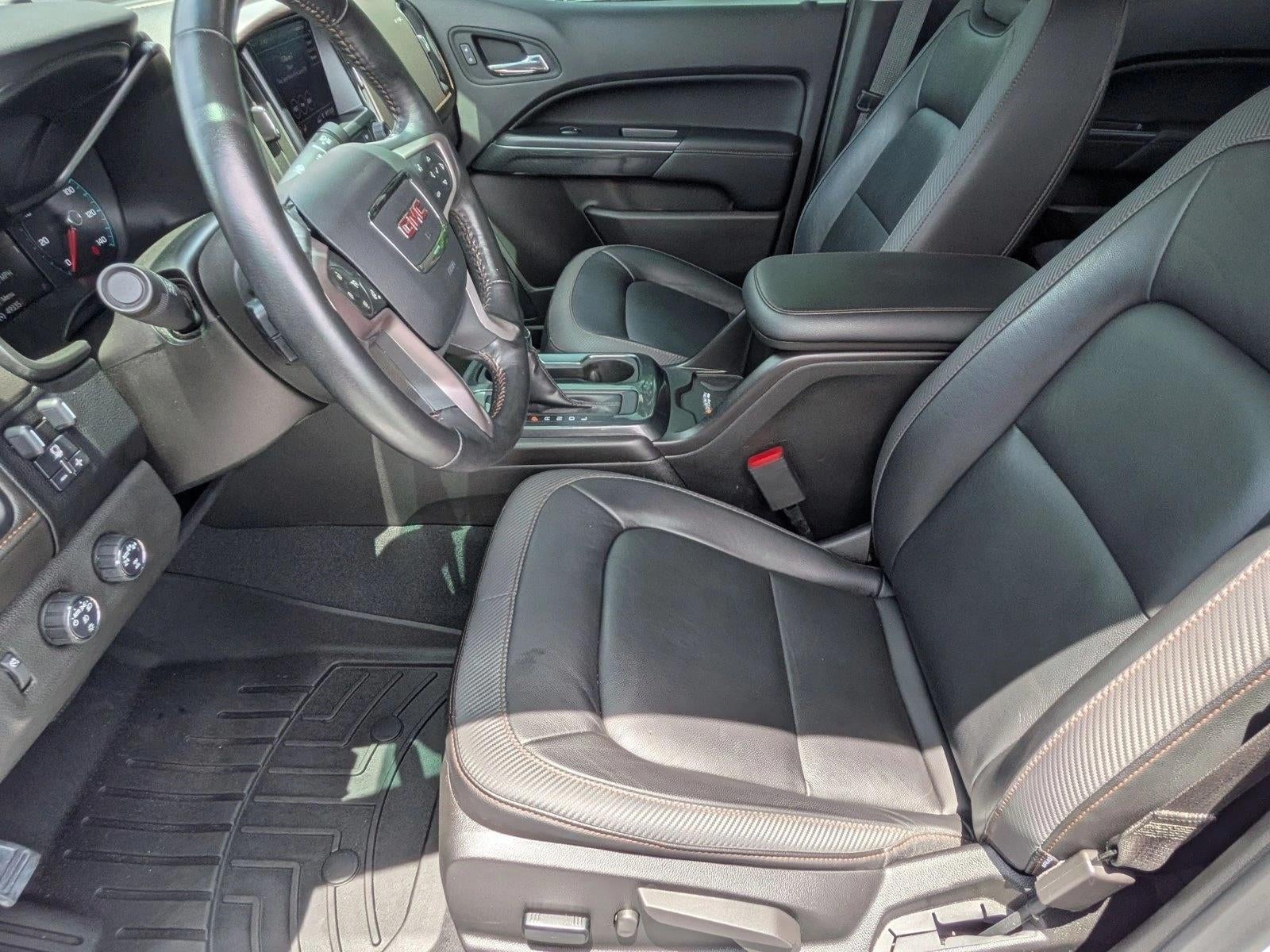 2022 GMC Canyon Crew Cab Short Box 4-Wheel Drive AT4 w/Leather