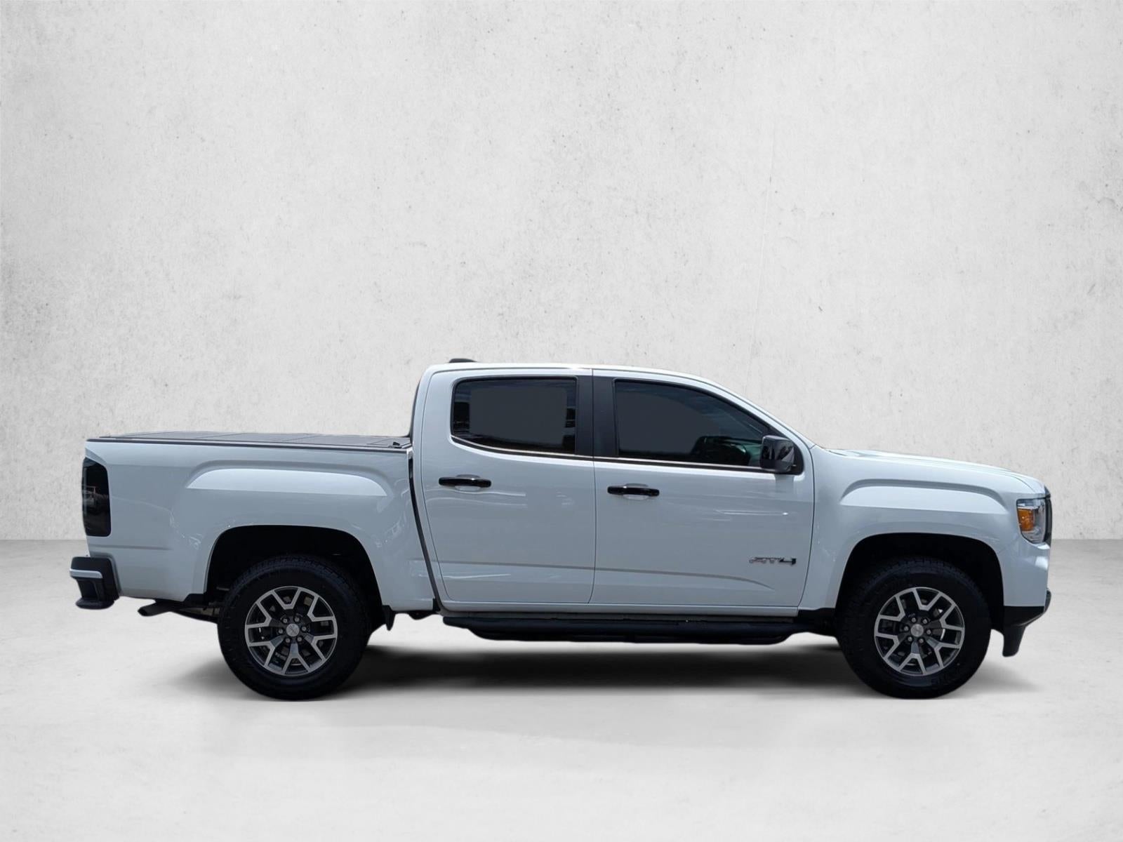 2022 GMC Canyon Crew Cab Short Box 4-Wheel Drive AT4 w/Leather
