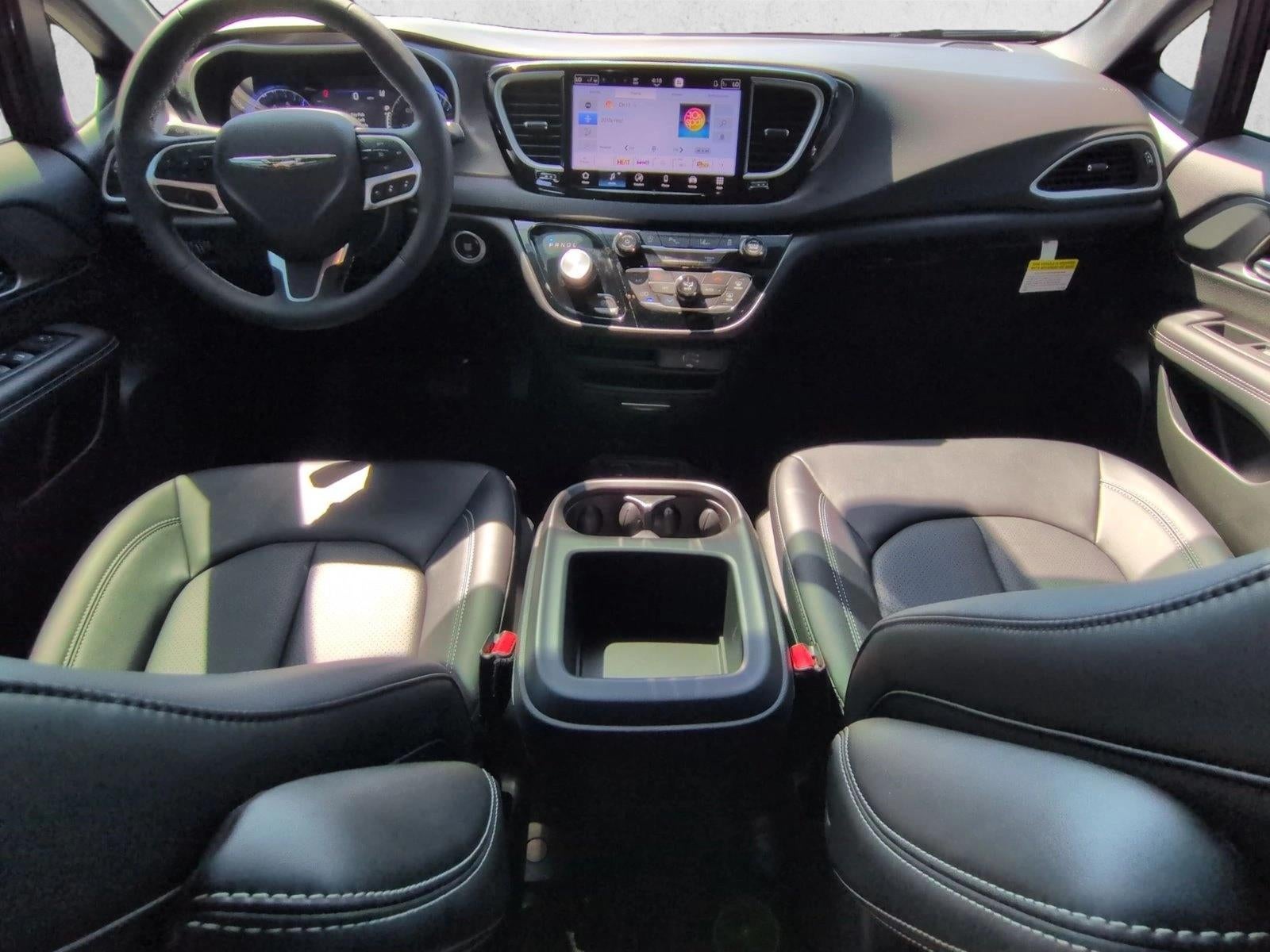 2026 Chrysler Voyager LX FWD