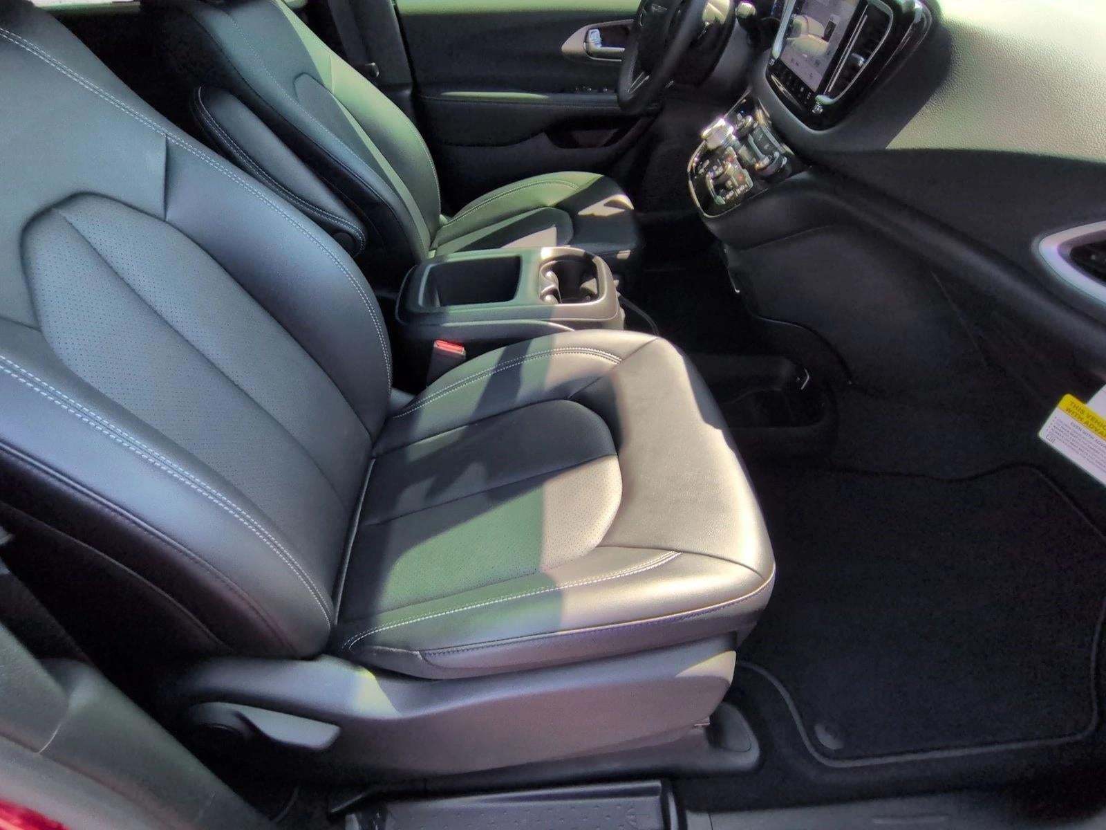 2026 Chrysler Voyager LX FWD
