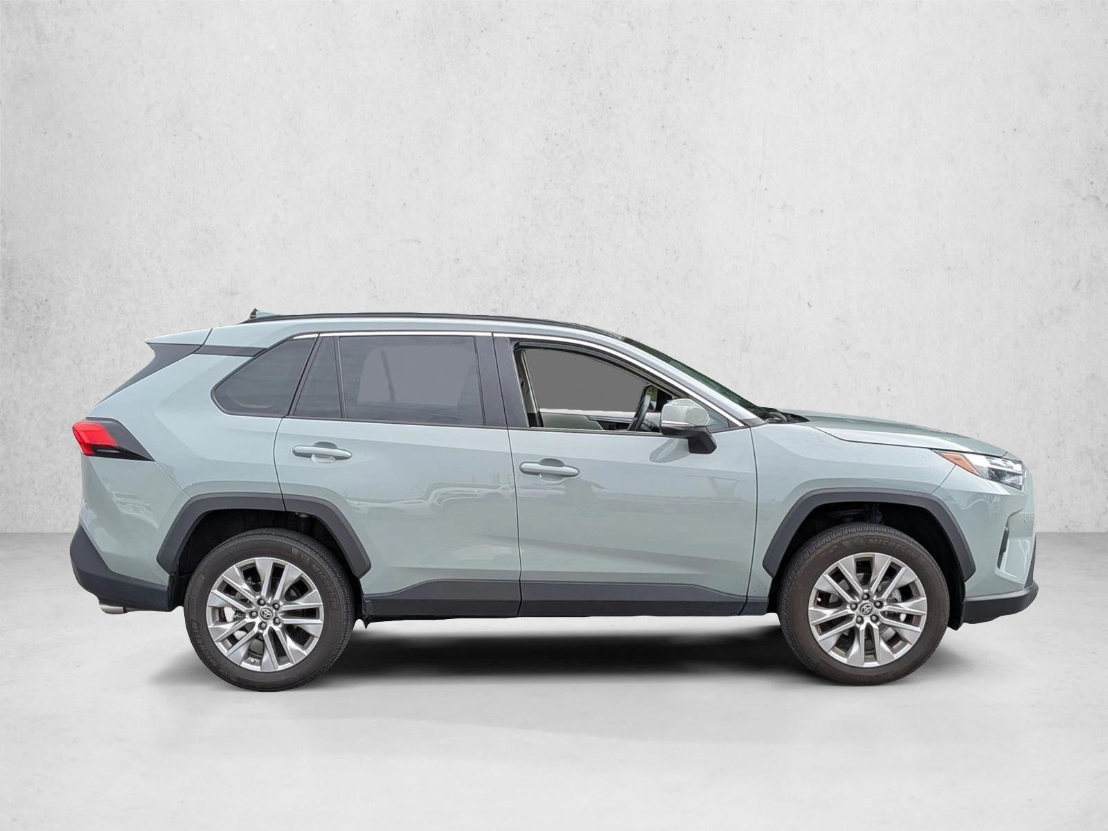 2023 Toyota RAV4 XLE Premium FWD (Natl)